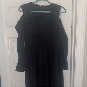 Azriel Long Sleeve Cold-Shoulder Dress Black